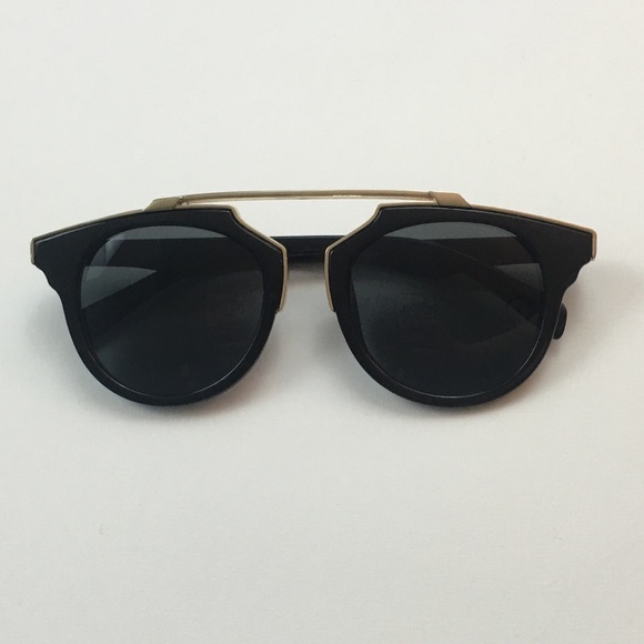 🕶'The Eleanor' - Black & Gold Sunglasses - Picture 2 of 6